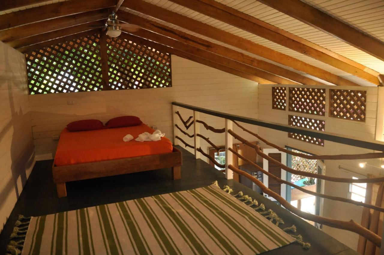 Lost Boyz Hostel Playa Santa Teresa  Buitenkant foto